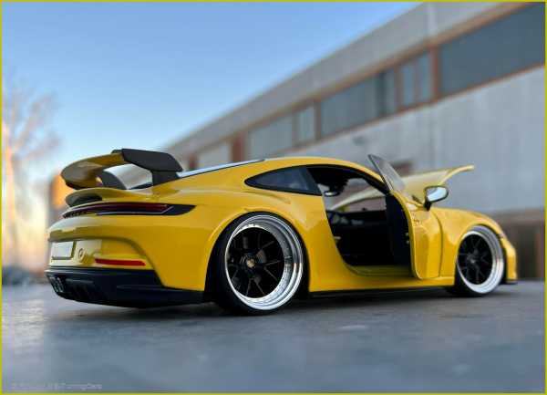 1:18 Porsche 911 (992) GT3 2022 Gelb Edition